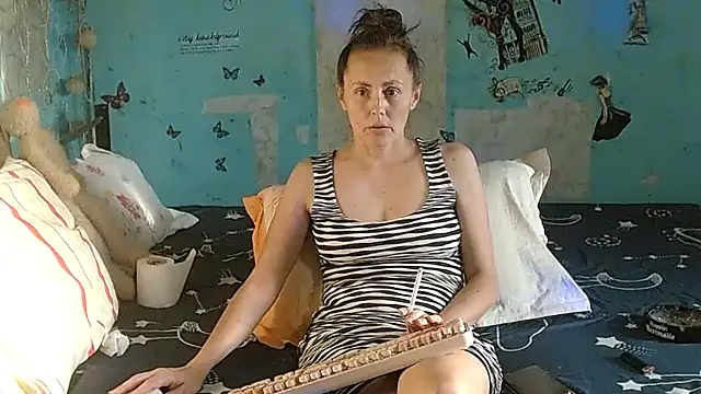 brighteyes77's Live XXX Chat