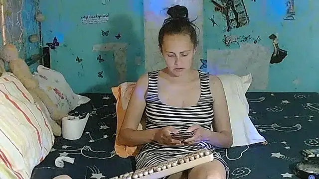 brighteyes77's Live XXX Chat