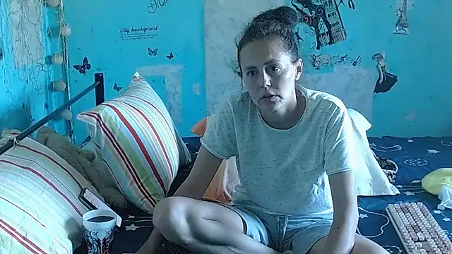 brighteyes77 XXX чат на живо