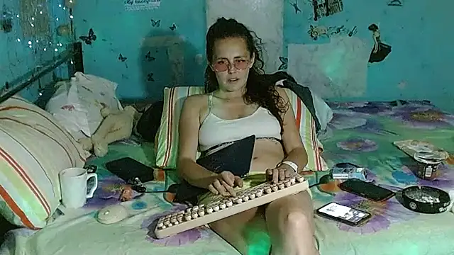brighteyes77: онлайн-секс-чат