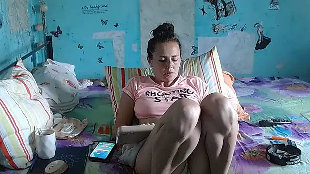 brighteyes77's Live XXX Chat