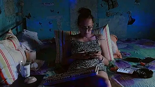 brighteyes77's Live XXX Chat