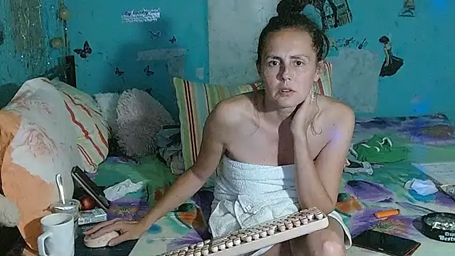 brighteyes77 Adlı Modelin Canlı XXX Sohbeti