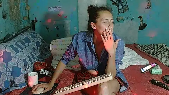 brighteyes77 élő XXX-chatje