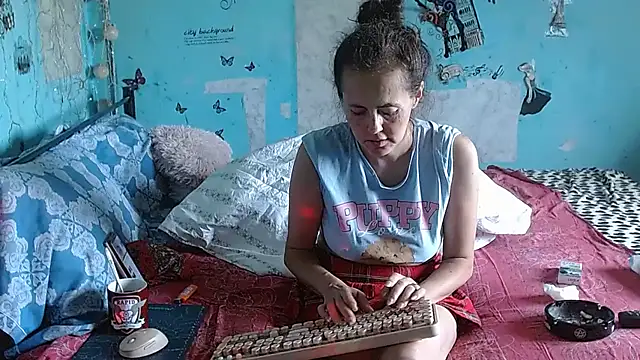 XXX chat uživo modela brighteyes77