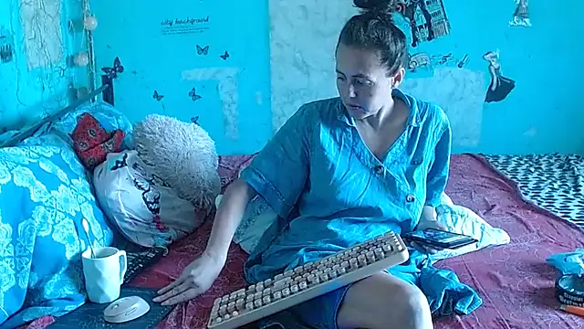 brighteyes77 Adlı Modelin Canlı XXX Sohbeti
