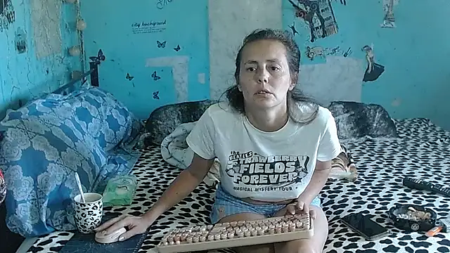 brighteyes77 élő XXX-chatje