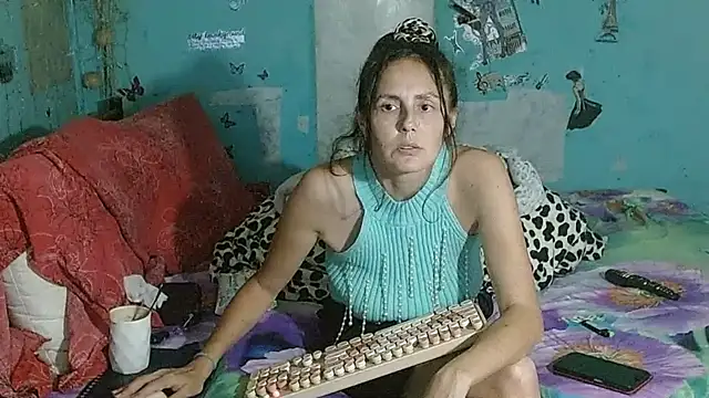 brighteyes77 Adlı Modelin Canlı XXX Sohbeti