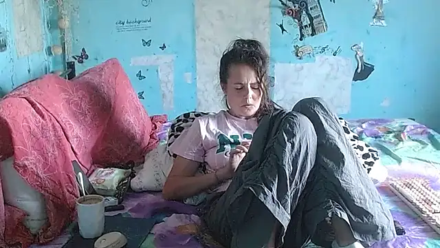 brighteyes77 Adlı Modelin Canlı XXX Sohbeti