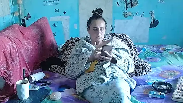 brighteyes77 live XXX chat