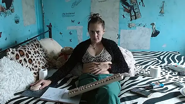brighteyes77: онлайн-секс-чат
