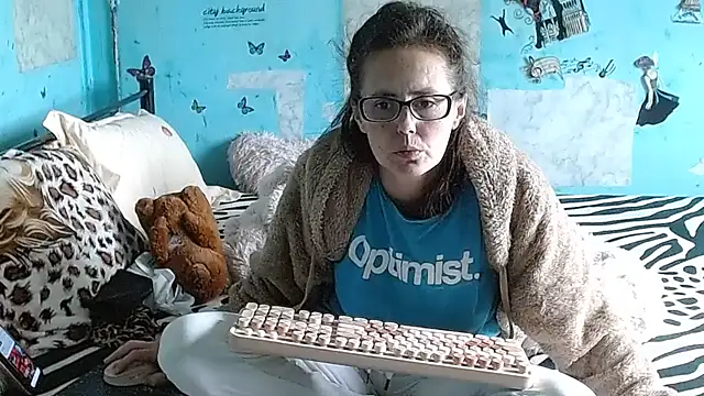 brighteyes77 Adlı Modelin Canlı XXX Sohbeti