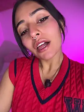 NandaVixen Chat XXX live