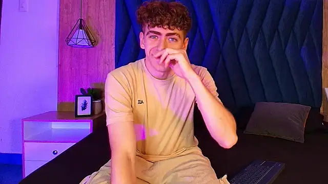 Tyler_Mcrey's Webcam Show