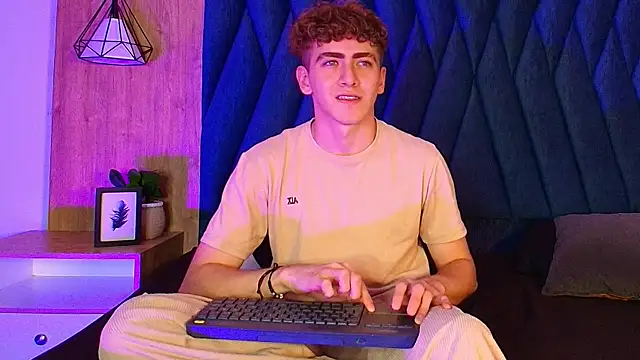 Tyler_Mcrey Webcam show