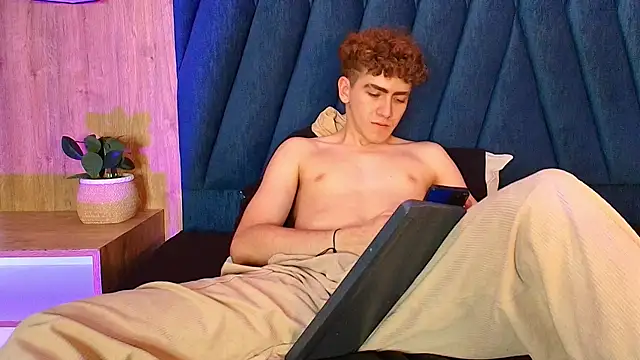 Tyler_Mcrey Webcam-Show