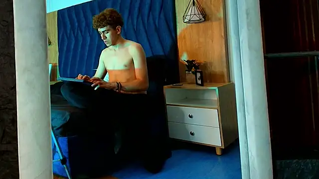 Tyler_Mcrey Webcam-Show