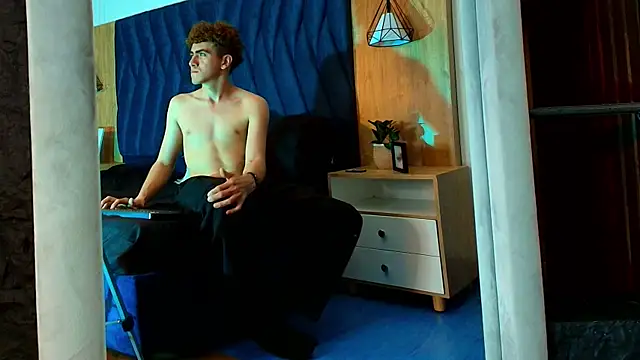 Tyler_Mcrey Webcam-Show