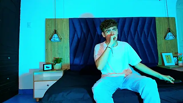 Tyler_Mcrey: вебкам-шоу
