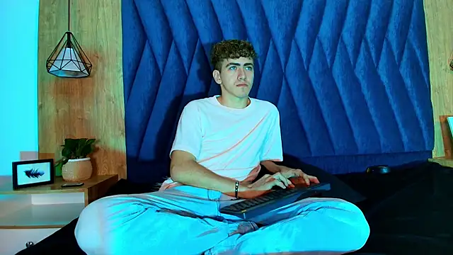 Tyler_Mcrey Webcam-Show