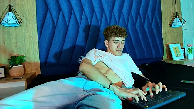 Tyler_Mcreyn Webbikameraesitys