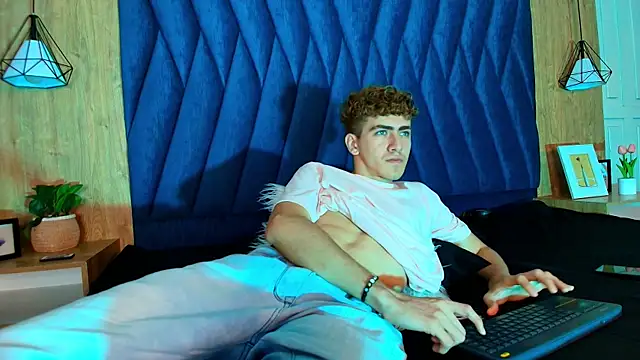 Tyler_Mcrey Webcam-Show