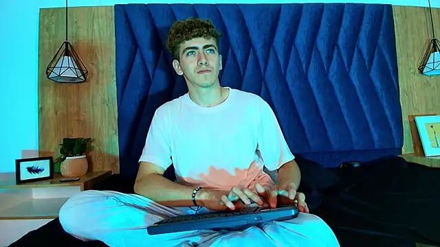 Tyler_Mcrey Webcam-Show