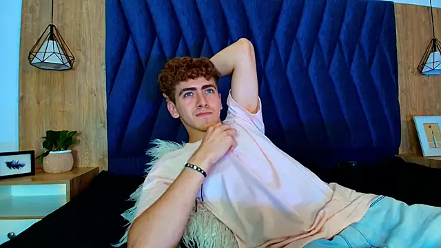Tyler_Mcrey Show in webcam