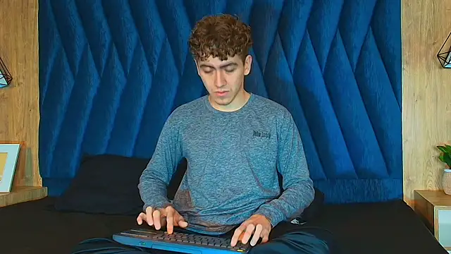 Tyler_Mcrey Webcam-Show
