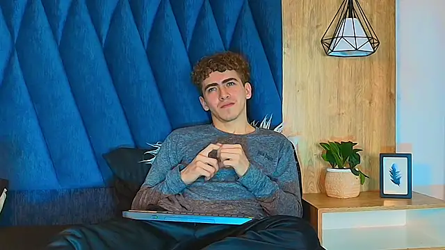 Tyler_Mcrey Webcam-Show