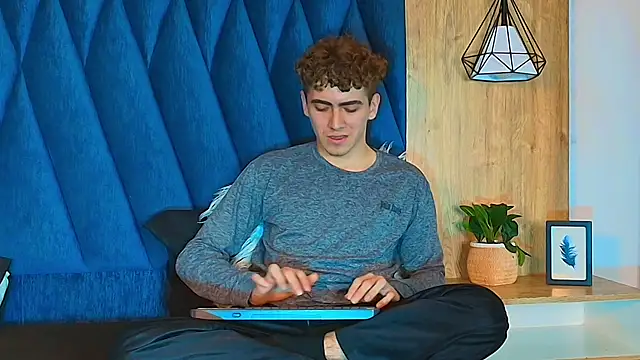 Tyler_Mcrey Webcam-Show