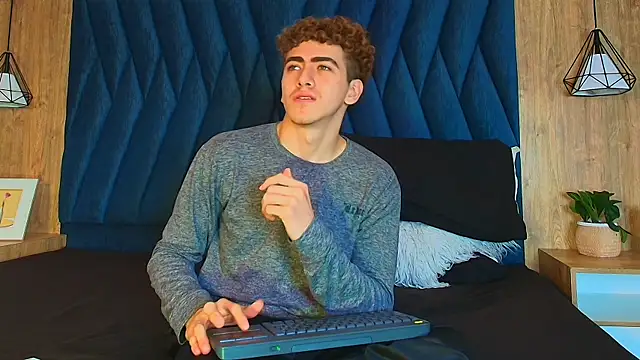 Tyler_Mcrey Webcam-Show