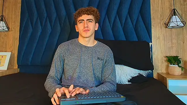 Tyler_Mcrey's Webcam Show