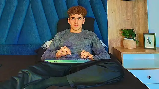 Tyler_Mcrey's Webcam Show