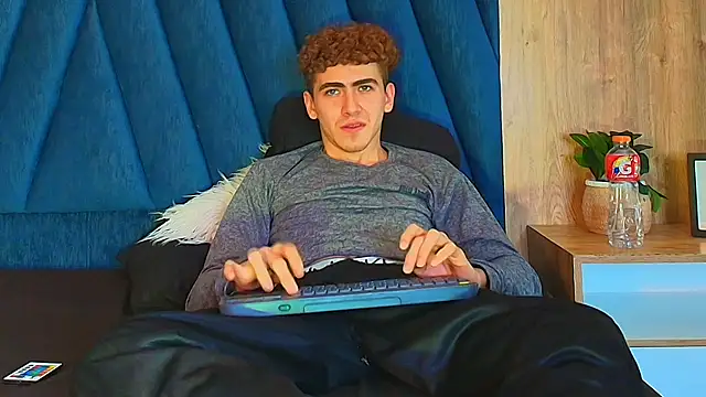 Tyler_Mcrey Webcam-Show