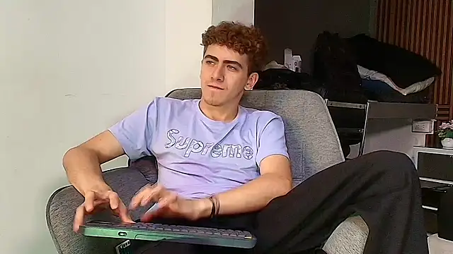 Tyler_Mcrey Adlı Modelin Web Kamerası Şovu