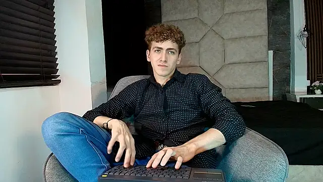 Tyler_Mcreyn Webbikameraesitys