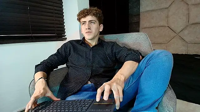 Show de Tyler_Mcrey na webcam