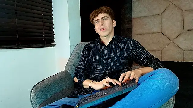 Tyler_Mcrey's Webcam Show