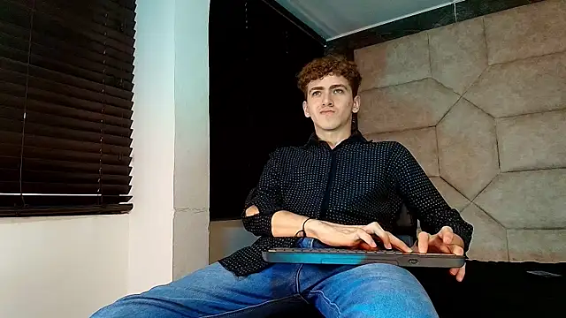 Tyler_Mcrey's Webcam Show