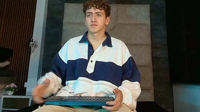 Tyler_Mcreyn Webbikameraesitys