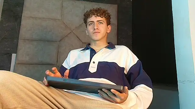 Tyler_Mcrey Show Webcam