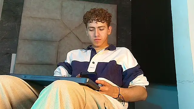 Tyler_Mcrey Webcam-Show