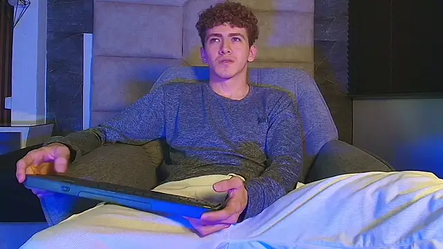 Tyler_Mcrey Webcam-Show