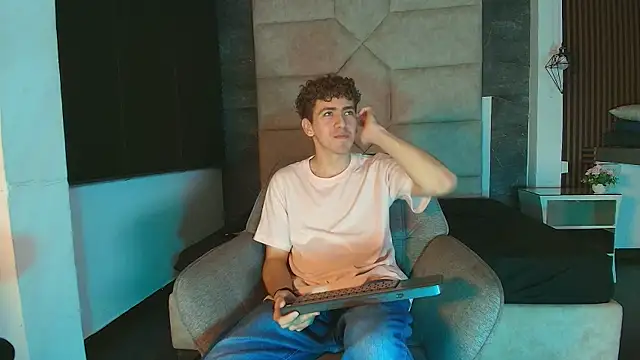 Tyler_Mcrey Webcam Show