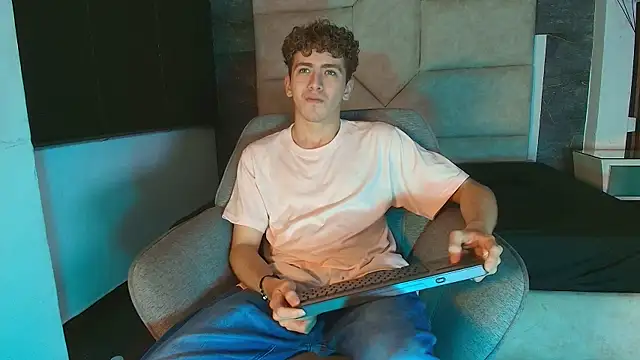 Tyler_Mcrey webcam show