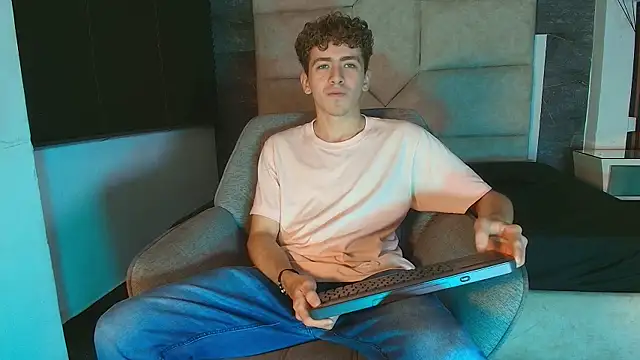 Tyler_Mcrey Webcamshow