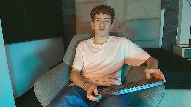 Tyler_Mcrey webcam show