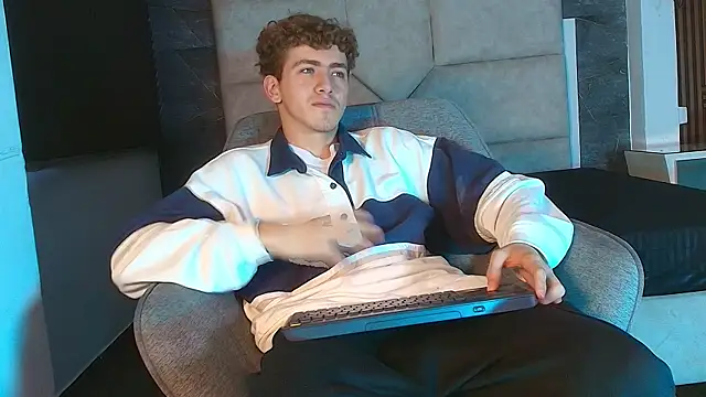 Tyler_Mcrey Webcam-Show