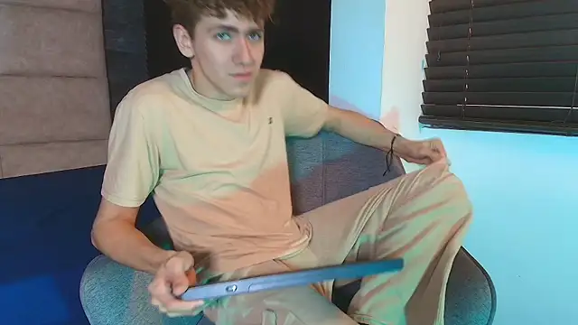 Pokazy przed kamerką – Tyler_Mcrey